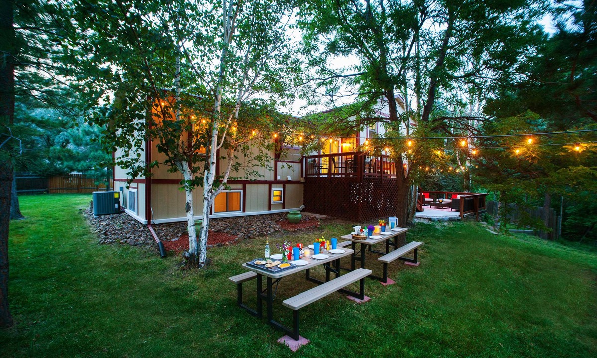 Rockrimmon House | Gated Oasis w/6 Bedrooms Pool Table Fire Pit Creek Access Dog-Friendly