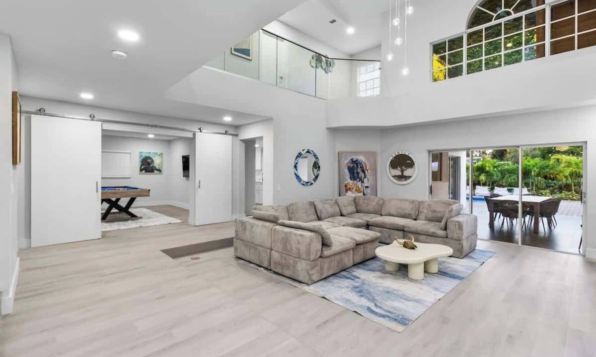 Sunrise Villa | Glam Manor by Glam Homes