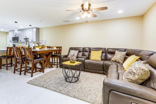 Lake Worth House | Golf, Shop & Unwind: Home 9 Mi to Ocean Inlet Park