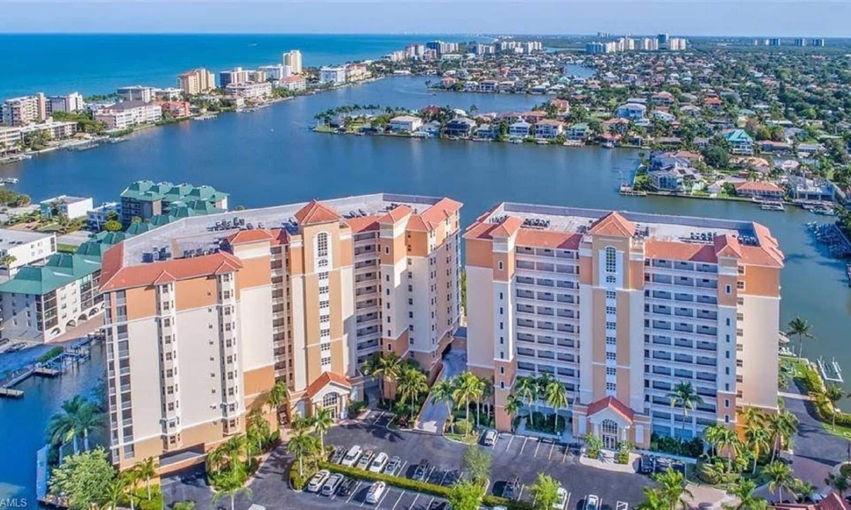 Vanderbilt Beach Condo | Gorgeous 3 BR Waterside Condo w/Private Sun Deck across from the Ritz Carlton
