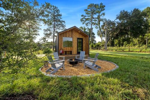 Lake City House | Gorgeous and Modern Cabin near Poe Springs Park, Perfect for a Weekend in Nature