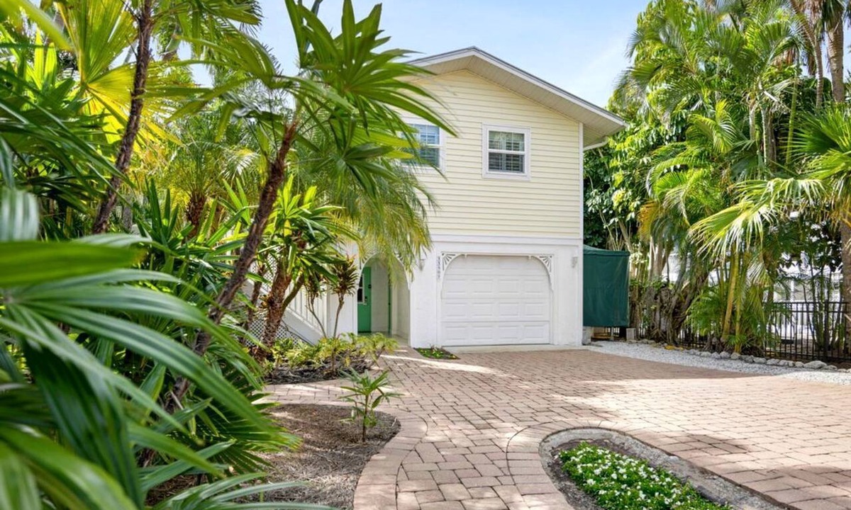 Captiva Cottage | Gorgeous Turtle Cottage in Captiva, Florida