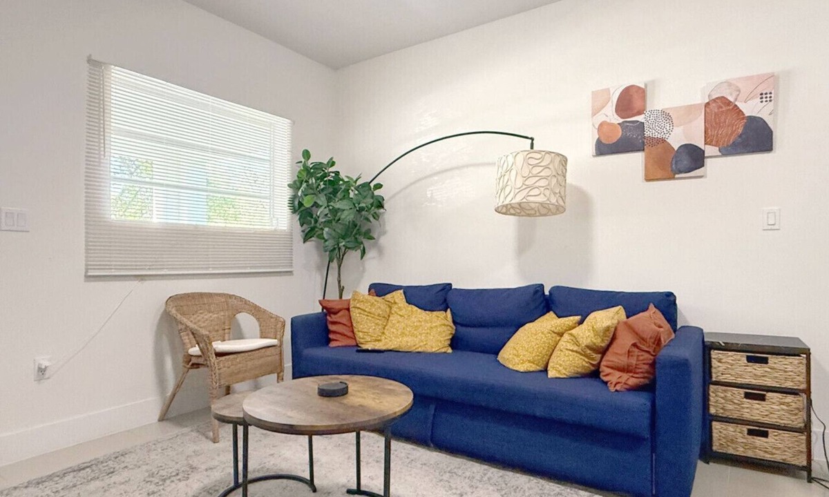 Liberty City House | Great Deal - Room Central Location Buena Vista