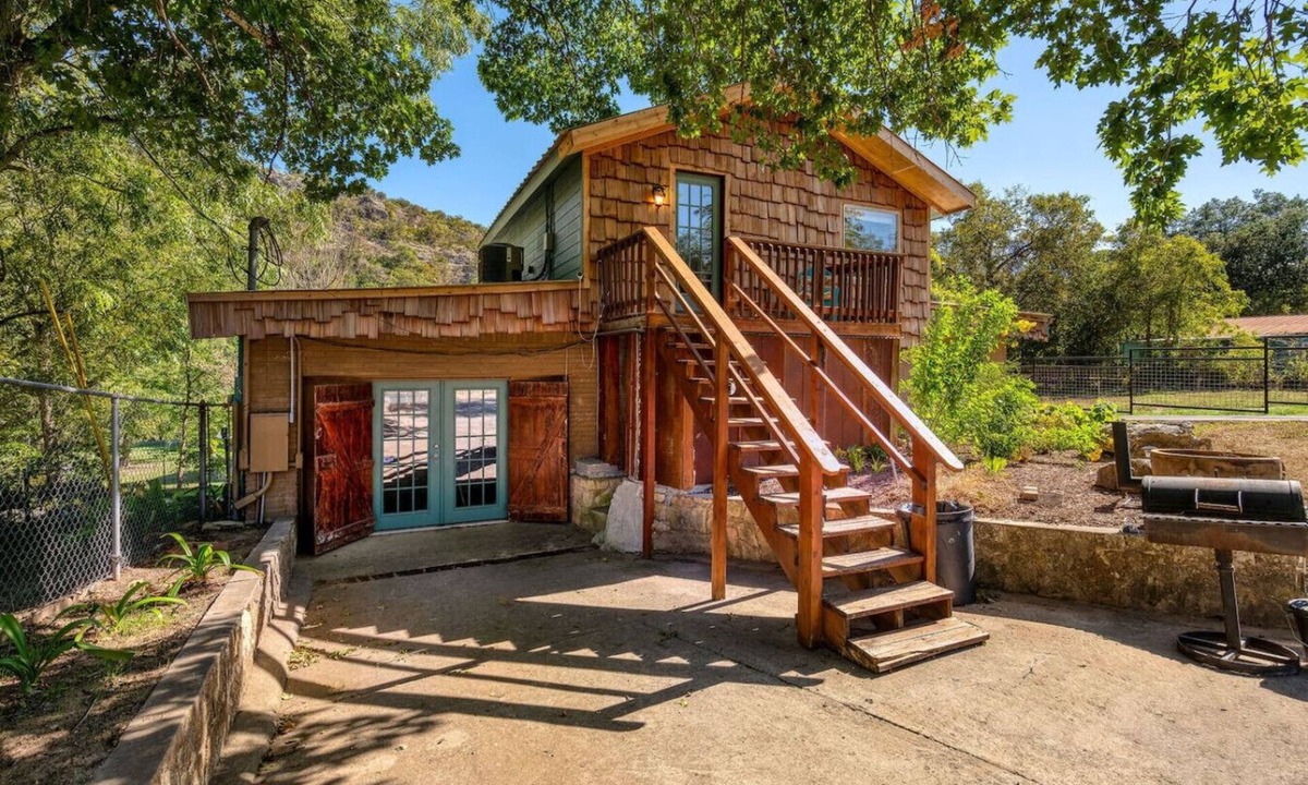 New Braunfels House | Guadalupe Riverfront | Private Hot Tub | Sleeps 14