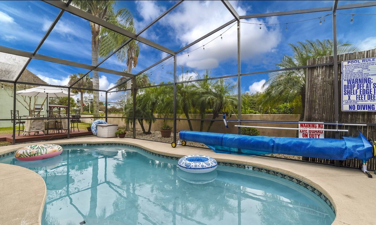 Land O' Lakes House | HEATED POOL Escape to Paradise in Land o Lakes!