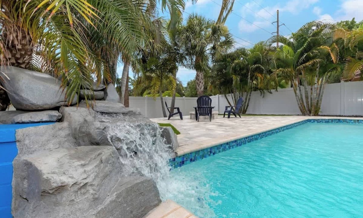 Seminole Villa | Heated Pool+Fire Pit+Trails+4 min to Beach
