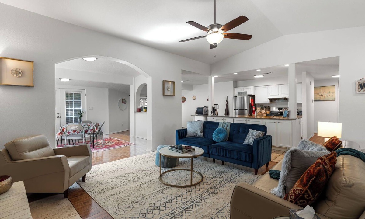Albuquerque House | High Desert Retreat | Breakfast | ABQ & Santa Fe