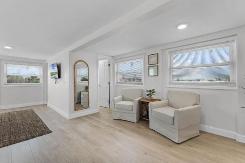 Parsuns To Cocoa Beach Apartment | High Tide Hideaway