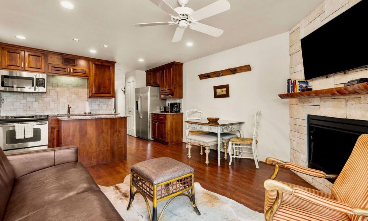 New Braunfels Condo | Hill Country Condo on Comal - near Schlitterbahn