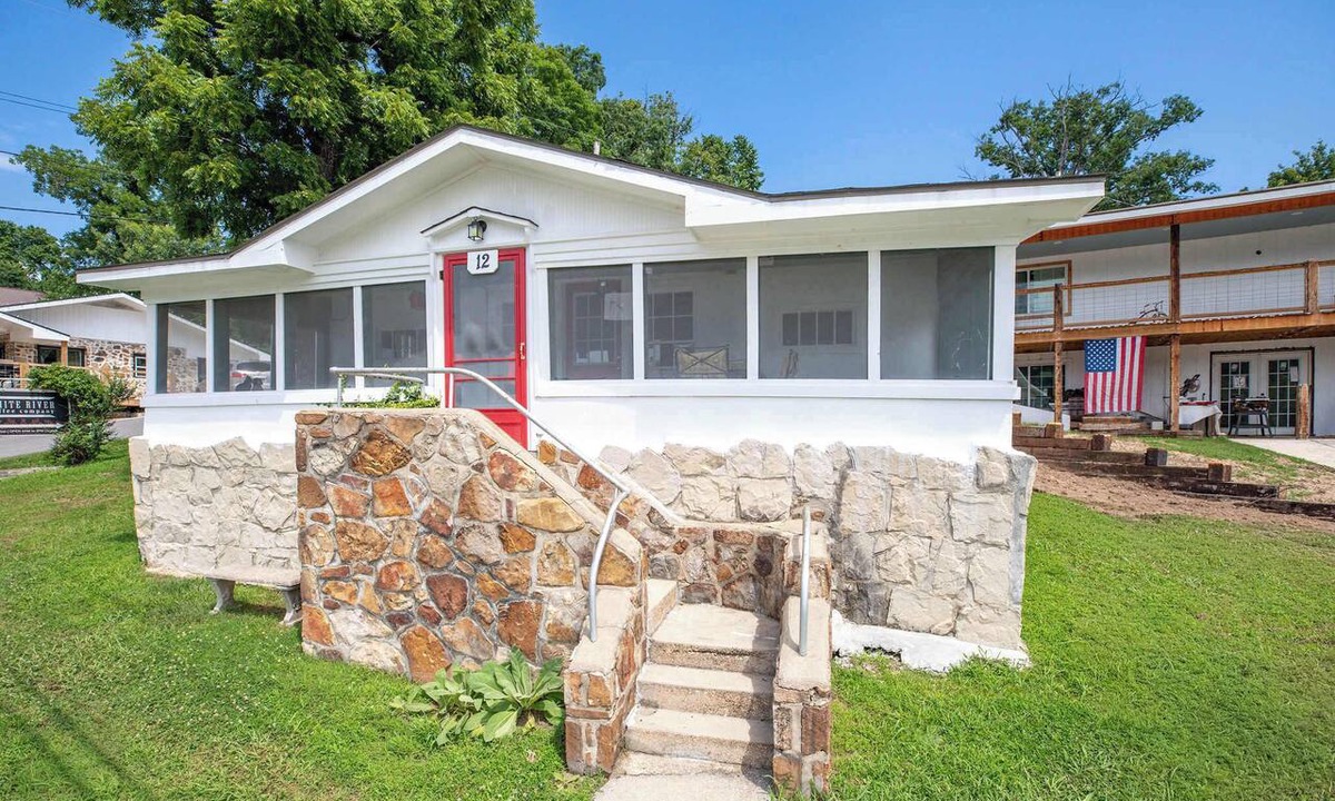 Rockaway Beach House | Historic Rockaway Beach Cottage 12