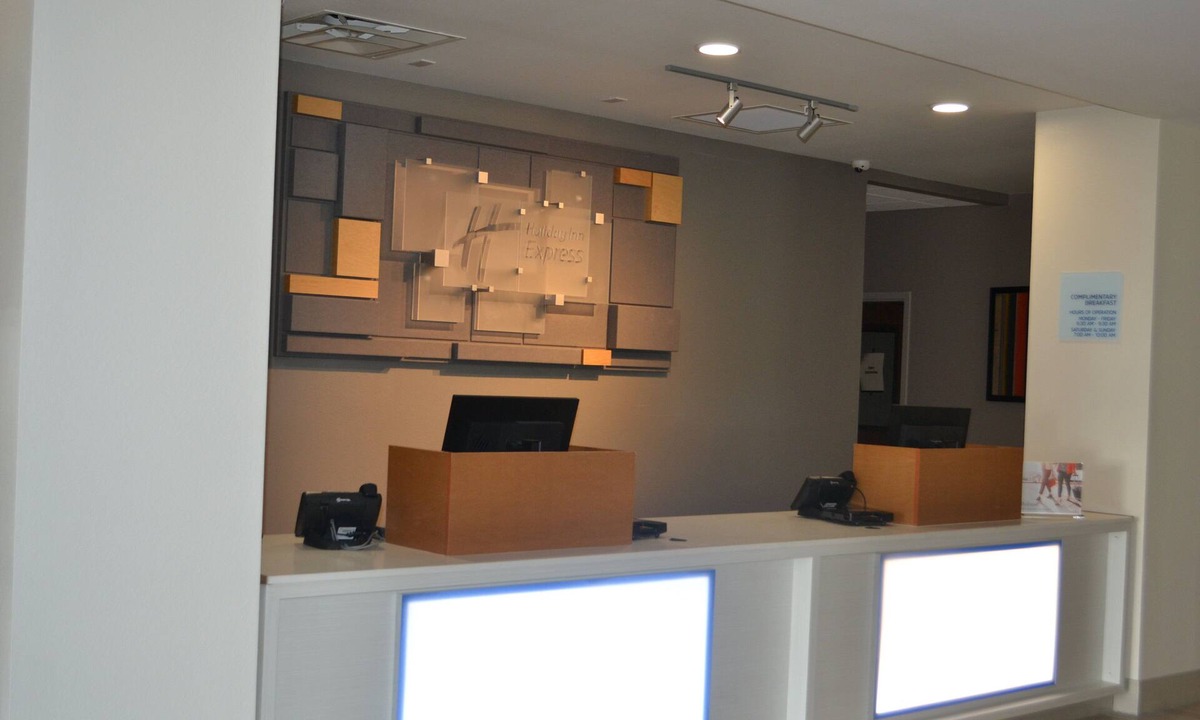Tallahassee Hotel | Holiday Inn Express Tallahassee University Central by IHG