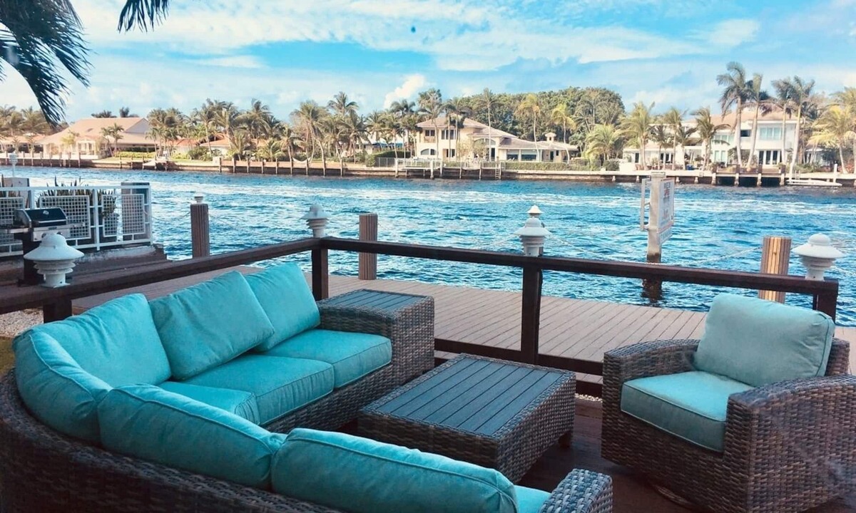 East Fort Lauderdale Hotel | Holiday Isle Yacht Club