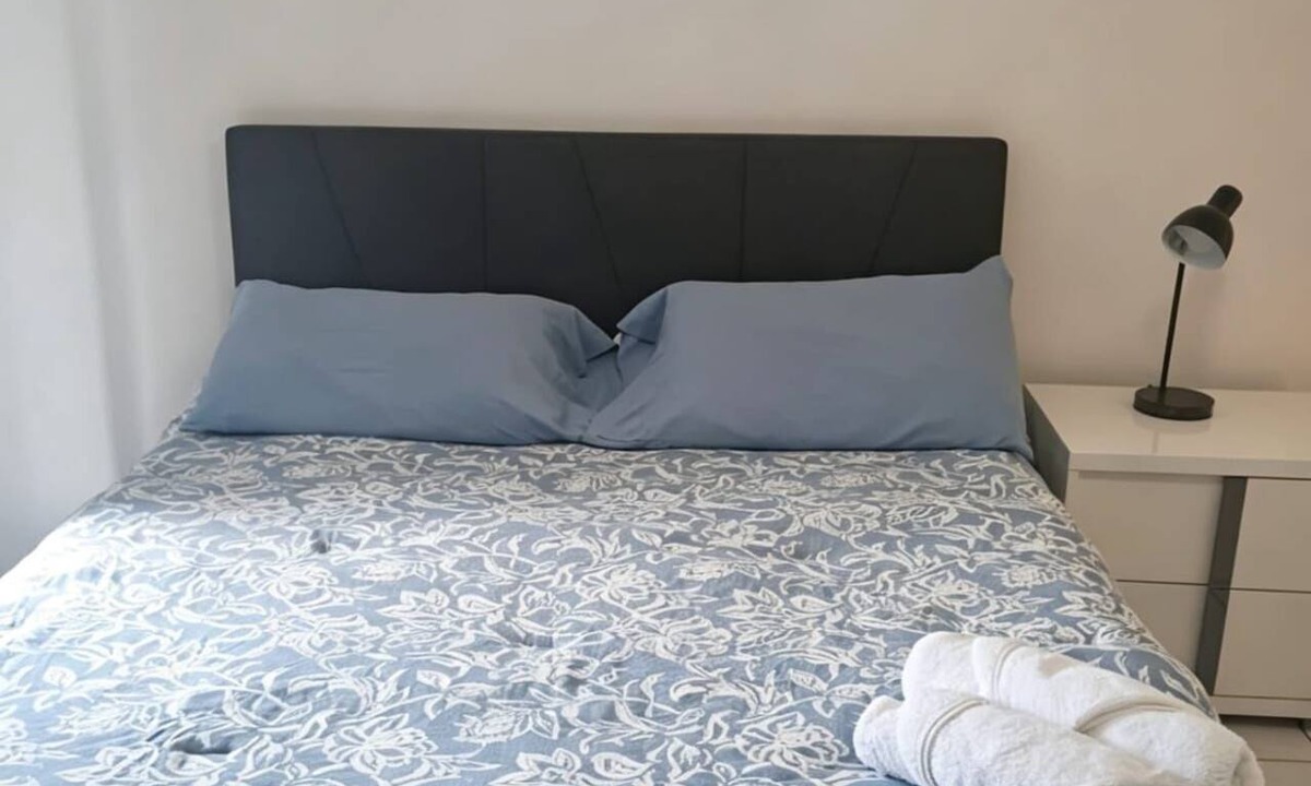 Parkside Apartment | Holiday Stay in 1823 "O"