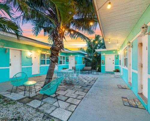 North Beach Apartment | Hollywood Broadwalk Holiday Retreat Dania Beach