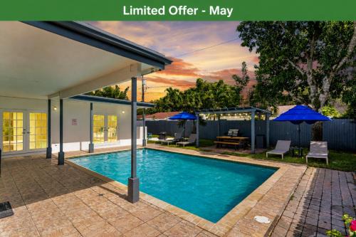 Driftwood House | Hollywood Villa Luxury & Private Pool