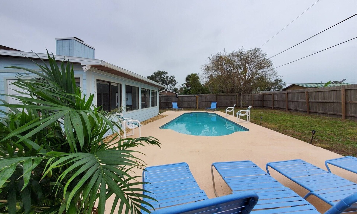 Florida Shores House | Hot Deals- Cozy Getaway- Private Pool, Beach,restaurants, NSB close by.