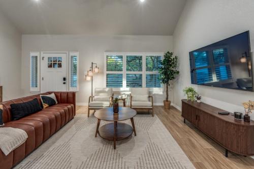 Canyon Lake Villa | Hot Tub, Fire Pit, LUX Interior, Pet Friendly