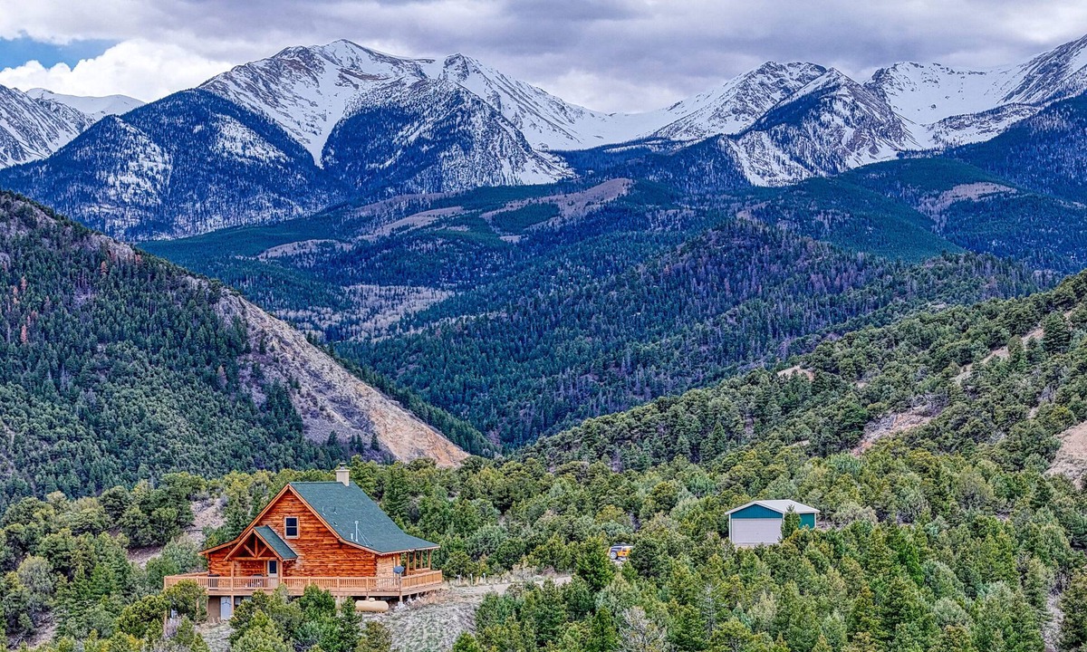 Howard Cabin | Hot Tub Majestic Views Remote Getaway
