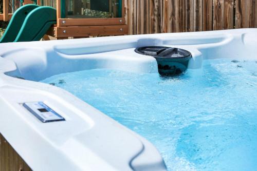 San Antonio House | Hot Tub Nr Sea World Yard BBQ Swing Set Game Room