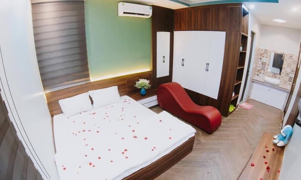 Brent Hotel | Hugh Edmonds Motels Inc