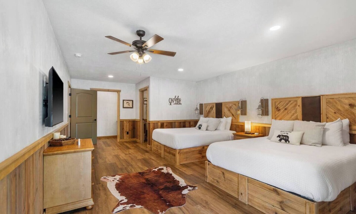 Branson Condo | Huntin', Fishin' & Lovin' Every Day - Lake Life!