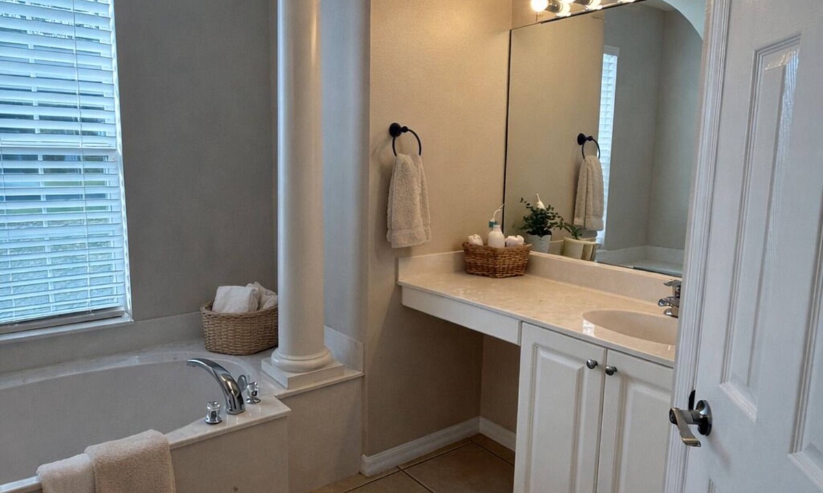 Braden River House | Ideal long -Term Rental for Professionals or Seasonal