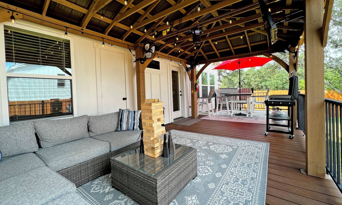 Canyon Lake Cottage | Immaculate, pet-free 3 Bed/2 Bath home w/large covered patio near the Lake!