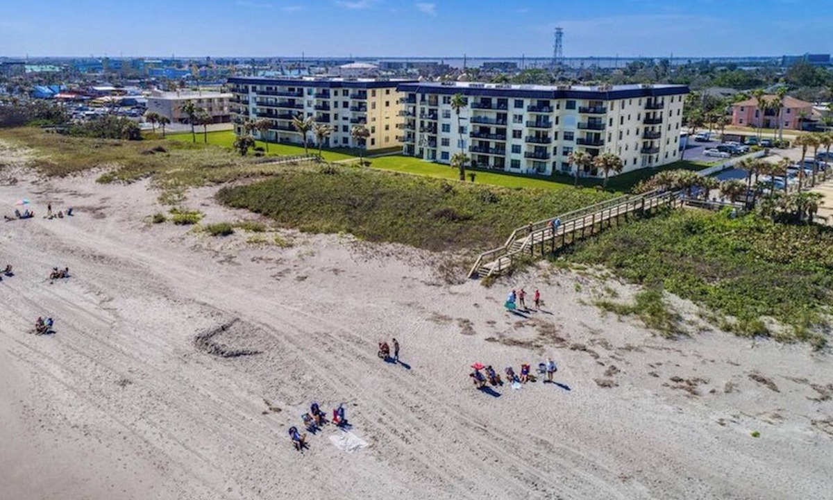 Cocoa Beach Condo | Incredible three bedroom oceanfront corner unit. Out to the beach in seconds!