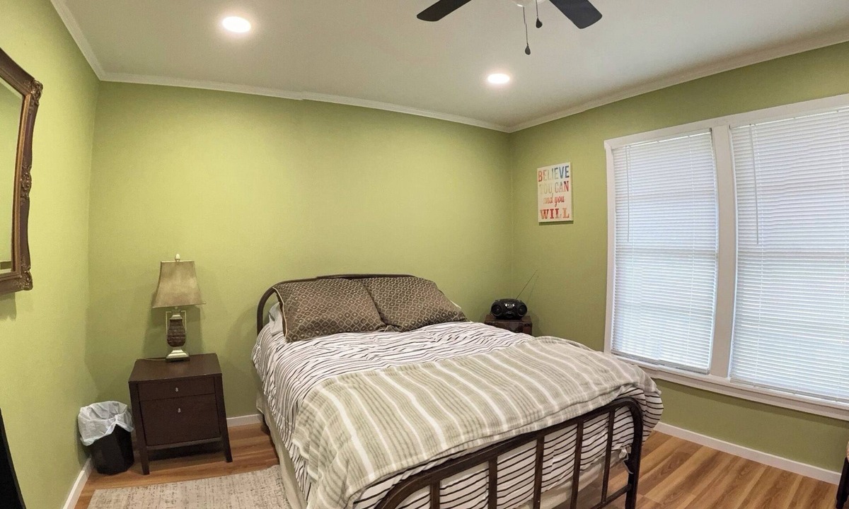 Fairbanks House | Infinity Guest House - Corporate Housing -Weekly Cleaning - Stocked Pantry