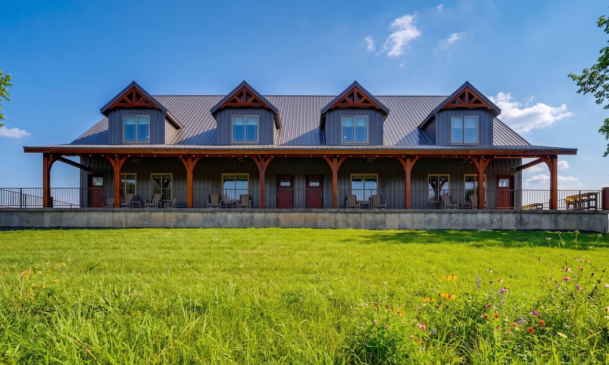 Ponce De Leon Resort | James River Hideout 4 Units Riverfront Room For Whole Fam! Kayak, Fish, Swim