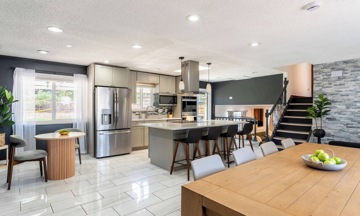 Ralston Valley House | JoyNest Retreat - Spacious 5BR, Epic Backyard, Family and Pet Friendly