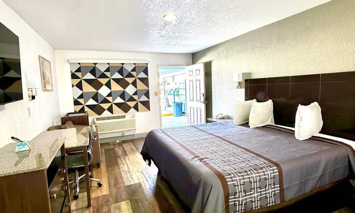Kermit Hotel | Kermit Inn