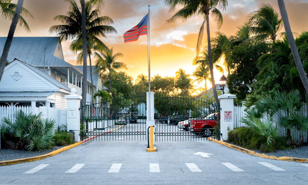 Bahama Village Cottage | Key Lime Retreat