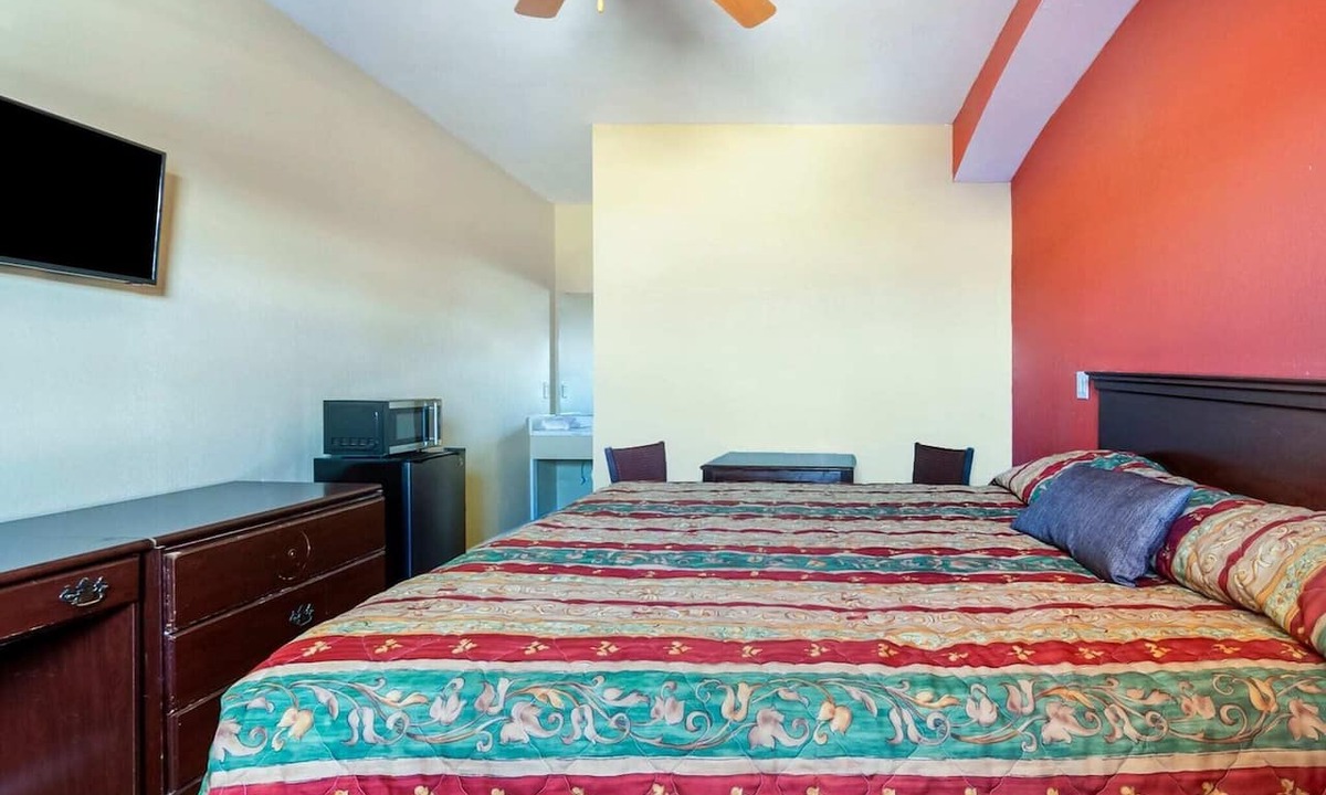 Ruleville Apartment | King Bed | Ruleville MS