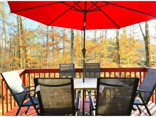 Northwest Raleigh House | King Bed, Workspace, Games near RDU, RTP, Downtown