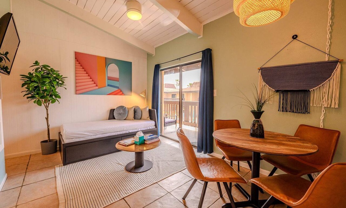 South Padre Island Apartment | Kingfishers Retreat