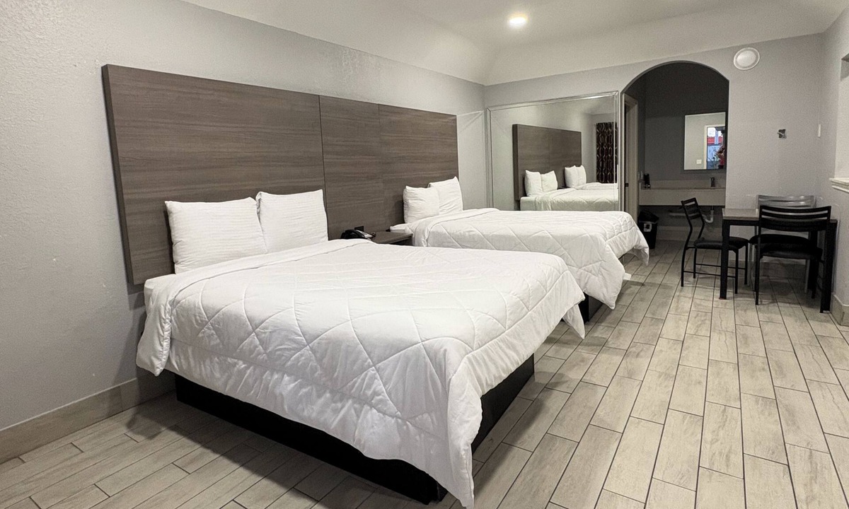 Houston Hotel | Kiwi Inn Capital O Houston - Hwy 249