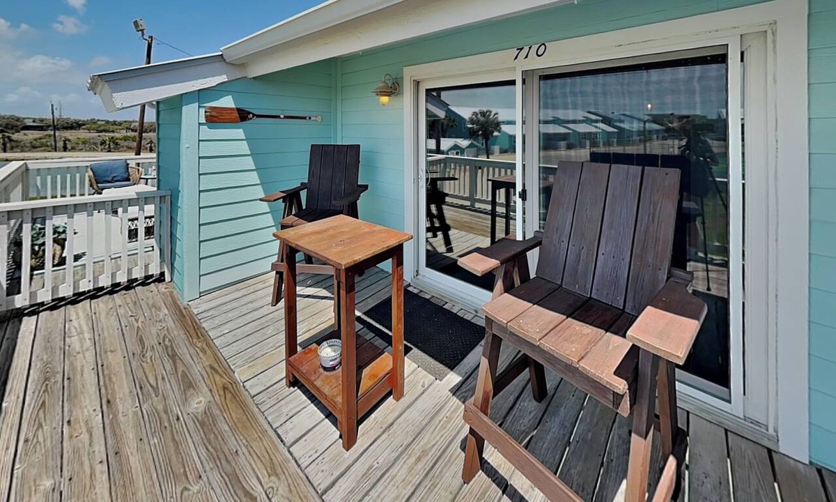 Rockport Condo | Kontiki Bayfront Condo #710 | Bay Views & On-Site Amenities!