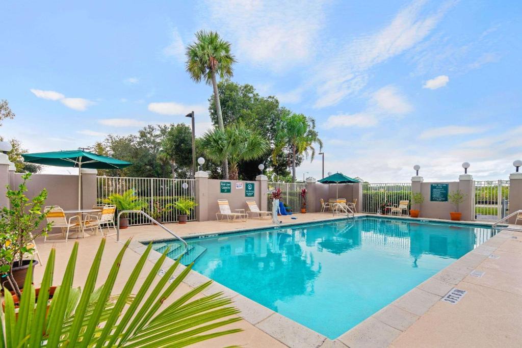 Naples Hotel | La Quinta by Wyndham Naples East (I-75)