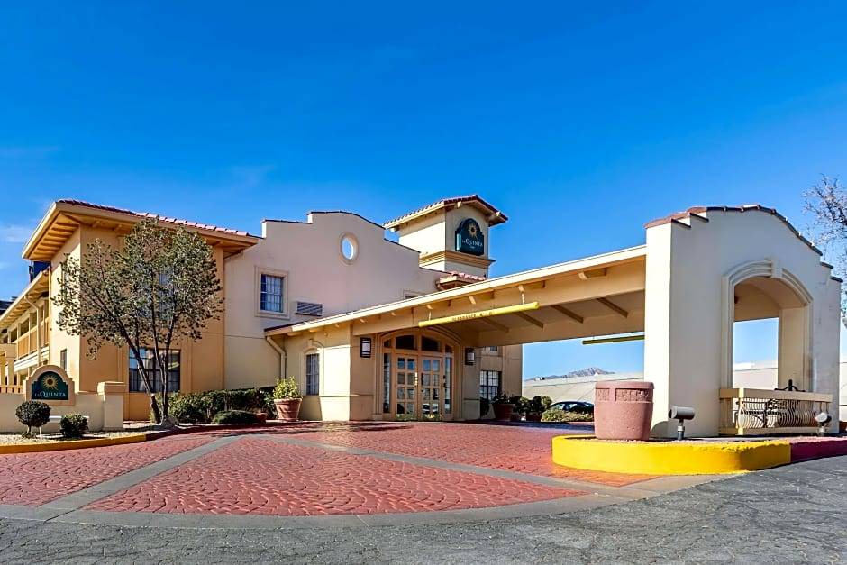 El Paso Hotel | La Quinta Inn by Wyndham El Paso - Airport