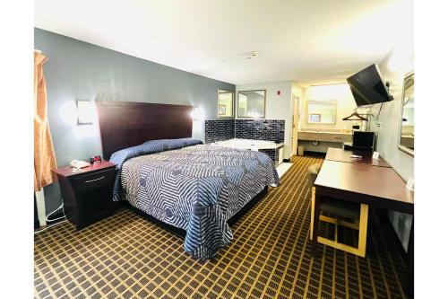 Sneads Hotel | Lake Seminole Inn