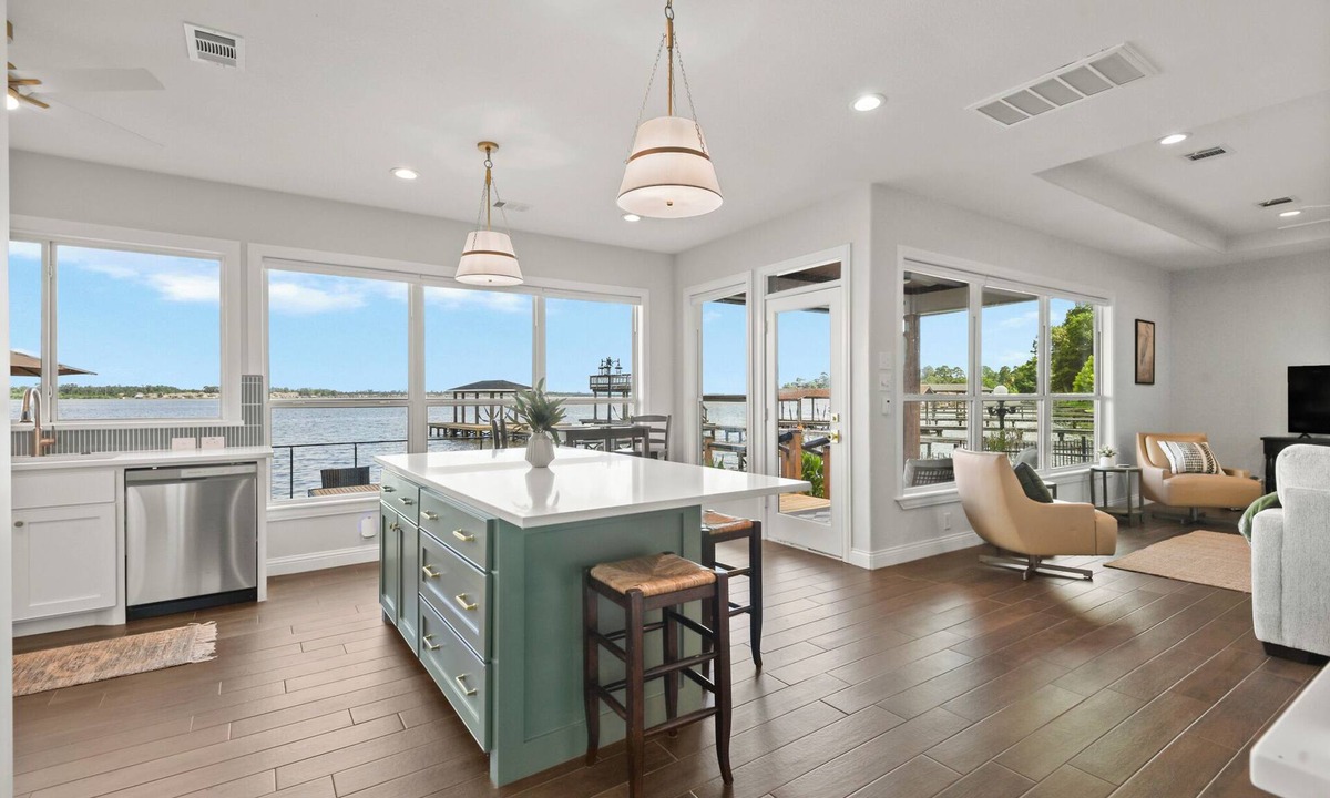 Indian Shores House | Lakefront Getaway w/Hot Tub, Kayaks & Spacious Deck