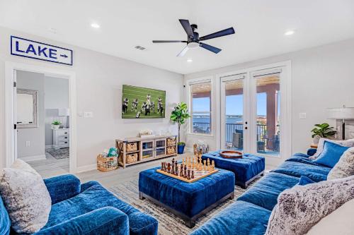 Horseshoe Bay House | Lakefront Horseshoe Bay Resort Shared Pool Dock
