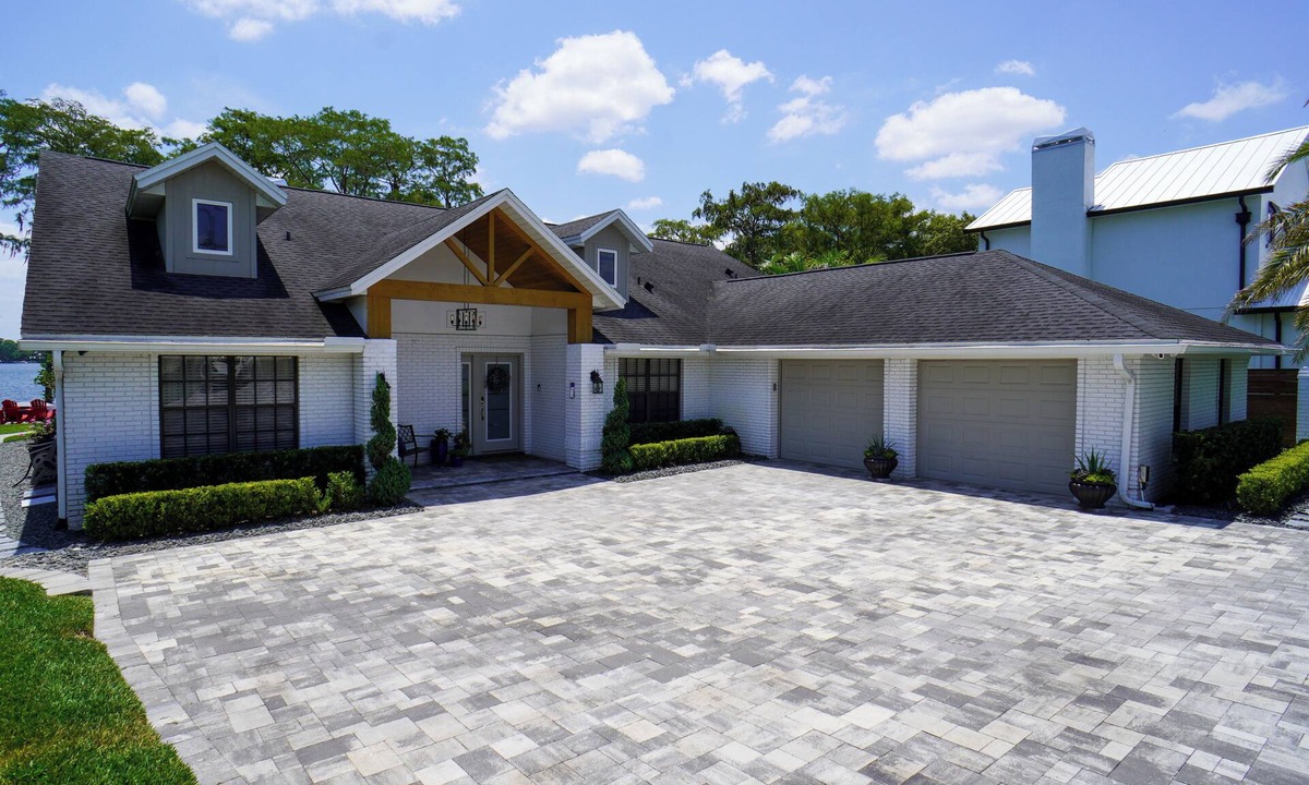 Fairvilla House | Lakefront Paradise Near Attractions