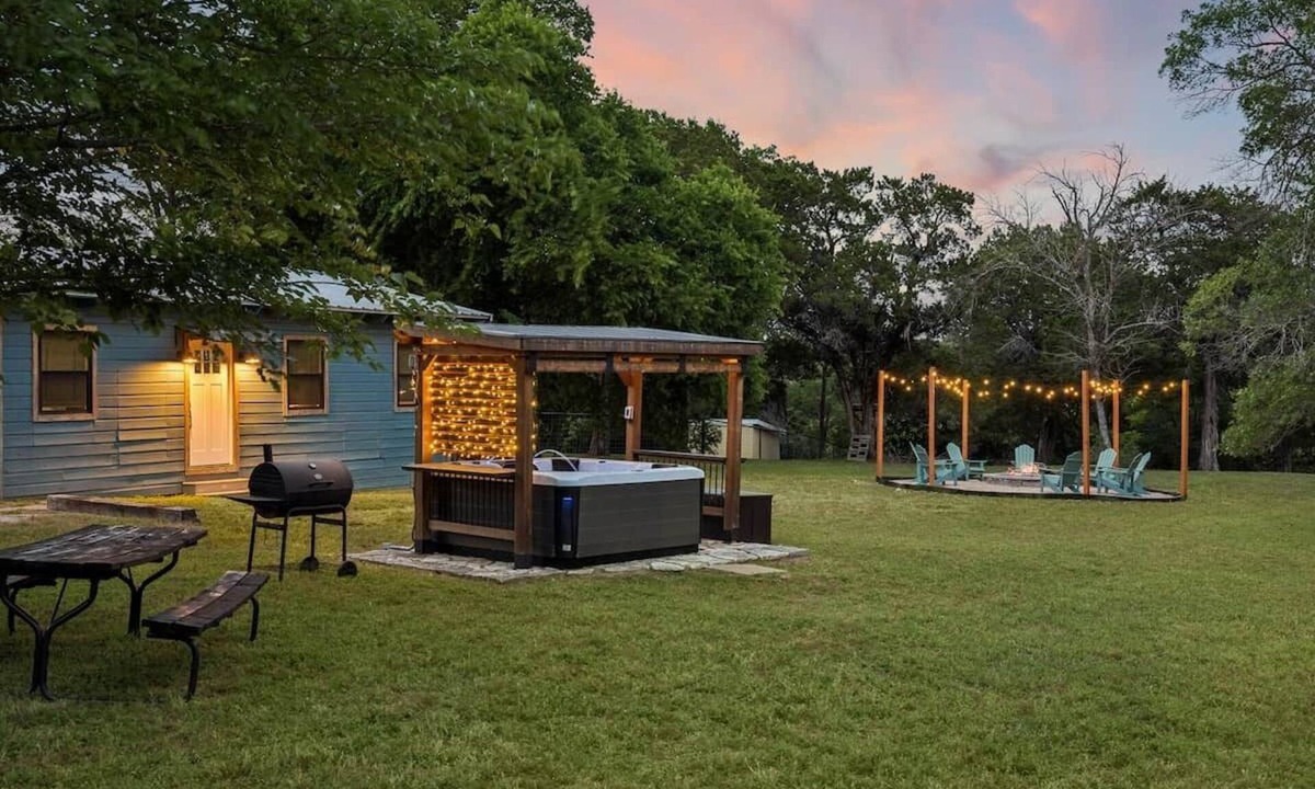 Lake Whitney House | Lakeside Retreat, Hot Tub, Fire Pit, Sleeps 12