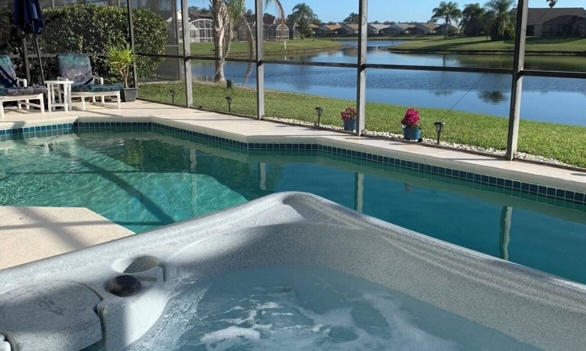 Eagle Pointe South Villa | Lakeview Villa in Kissimmee, pool & hot tub, free pool heat, close to Disney