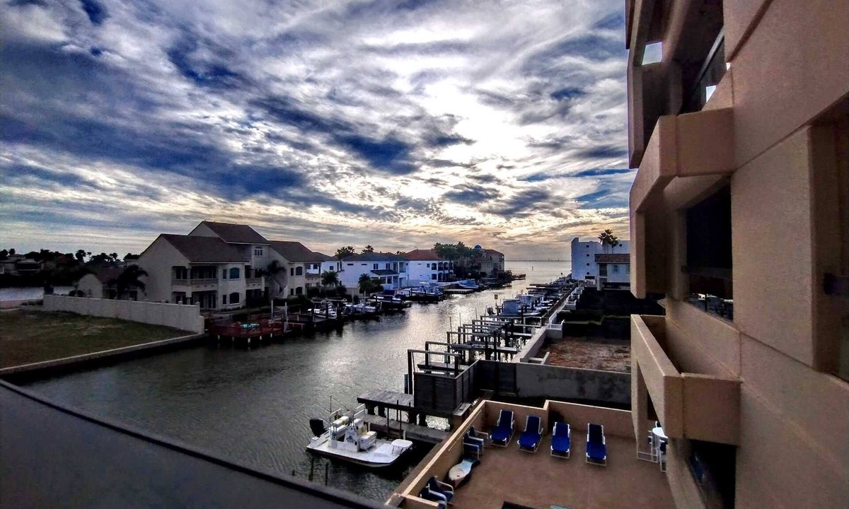South Padre Island Condo | Landfall Towers 34 Minium 1 Bedroom Condo by RedAwning