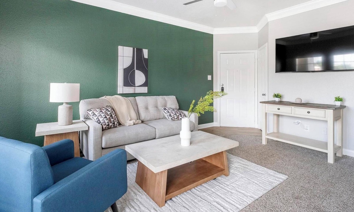 Barker Apartment | Landing | Amazing 1BD, Clubhouse