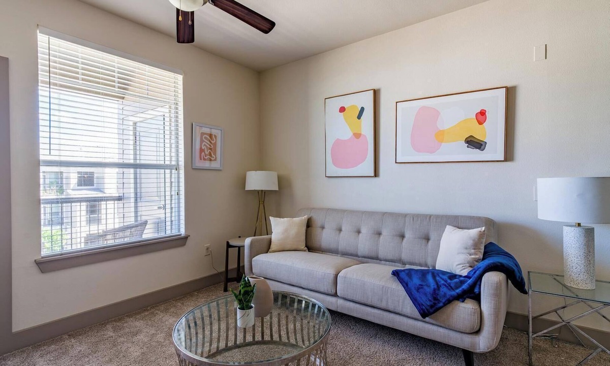 Spring Apartment | Landing | Amazing 1BD, Courtyard, Pool
