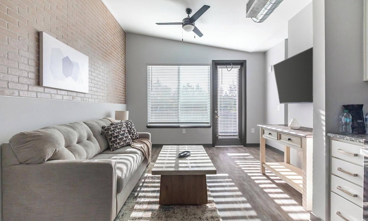 Northwest Pensacola Apartment | Landing | Amazing 1BD, Gym, Yoga Studio